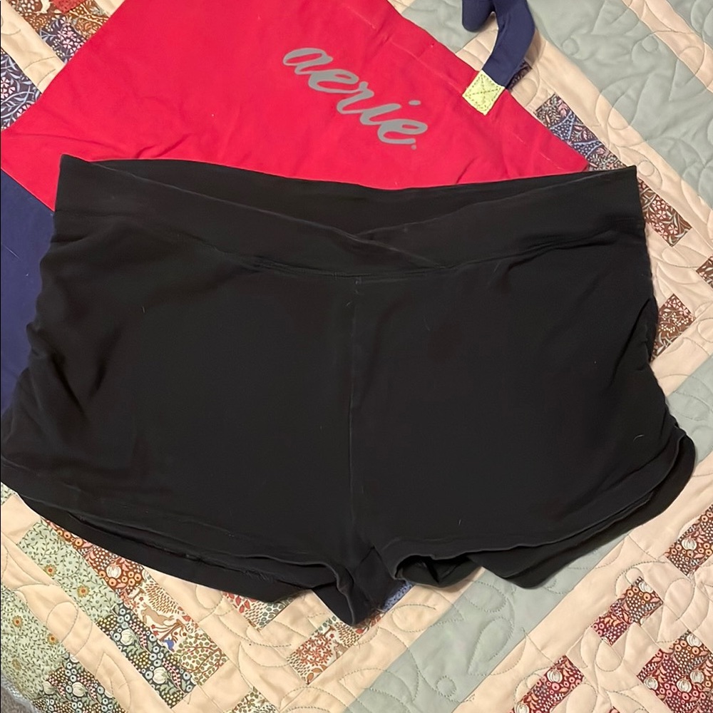 Aerie Women's Athletic Black Shorts